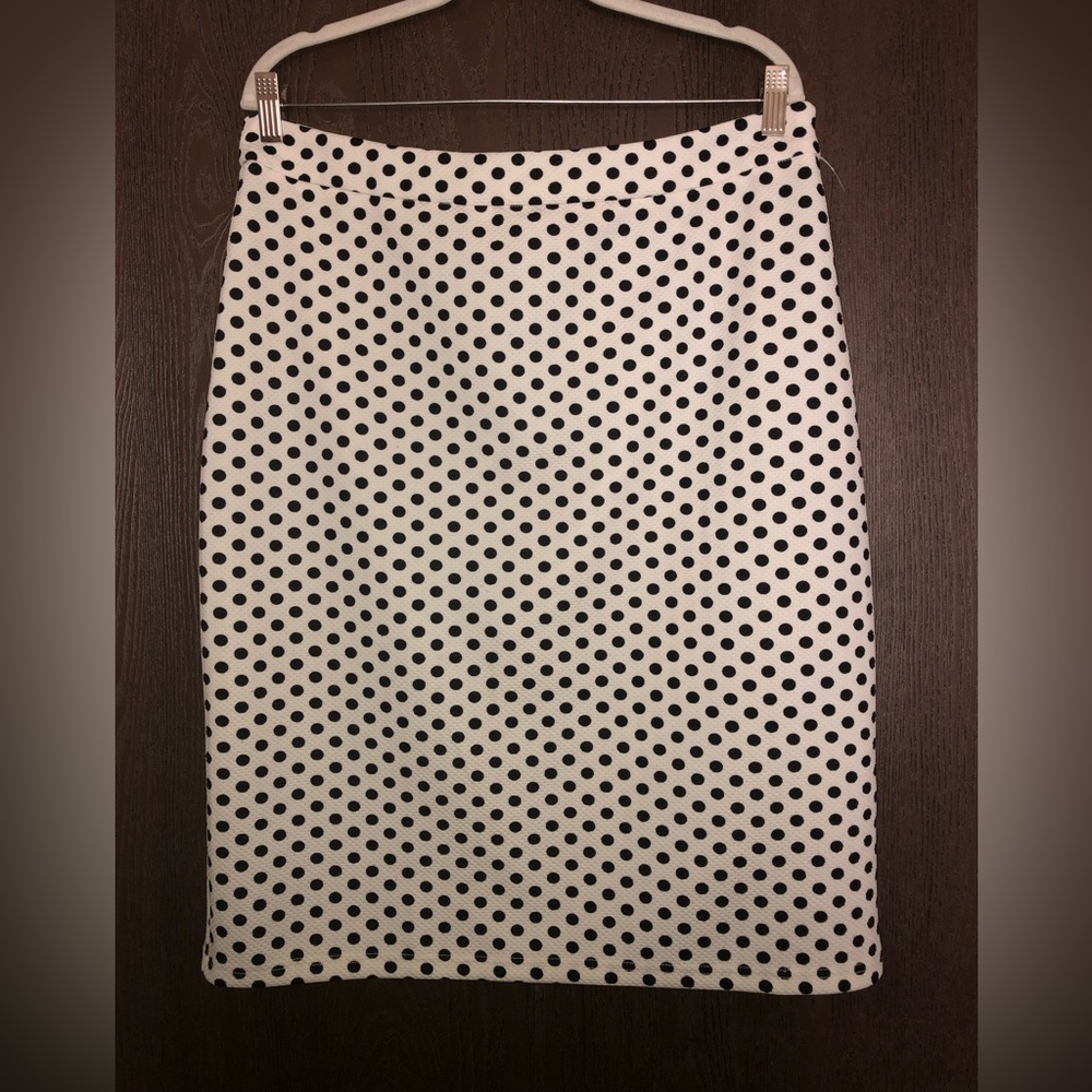 Yellowberry white/black polka dot skirt size XL